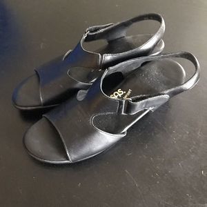 SAS LEATHER SANDALS